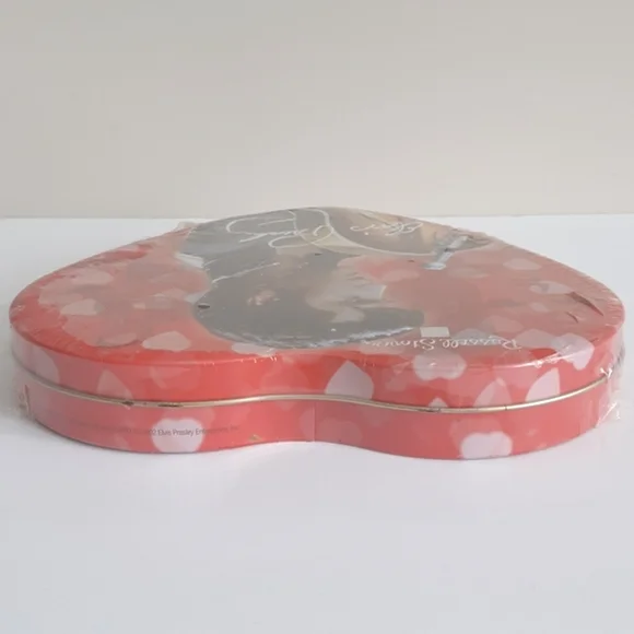 Sealed Elvis heart-shaped tin - chocolate not for consumption - Picture 4 of 7